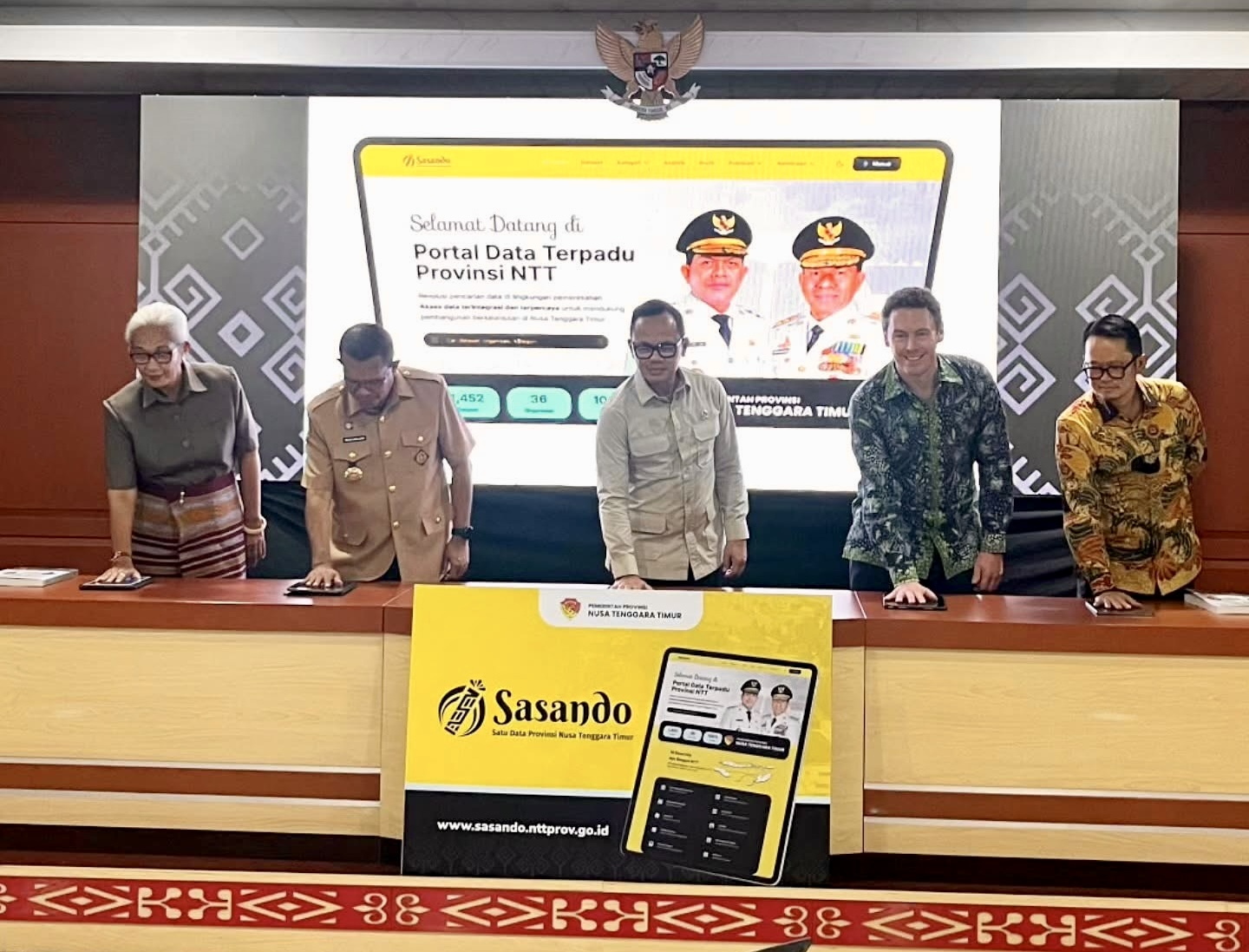 Pemprov NTT Luncurkan Portal Sasando sebagai Terobosan Literasi Data Digital, Dihadiri Wamendagri dan Gubernur NTT - Image 2